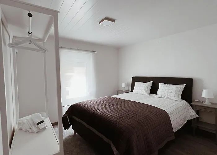 Cantinhos Da Serra E Sope, * Soure